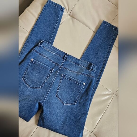 🎁Like new only brand high rise skinny jeans - Picture 2 of 5